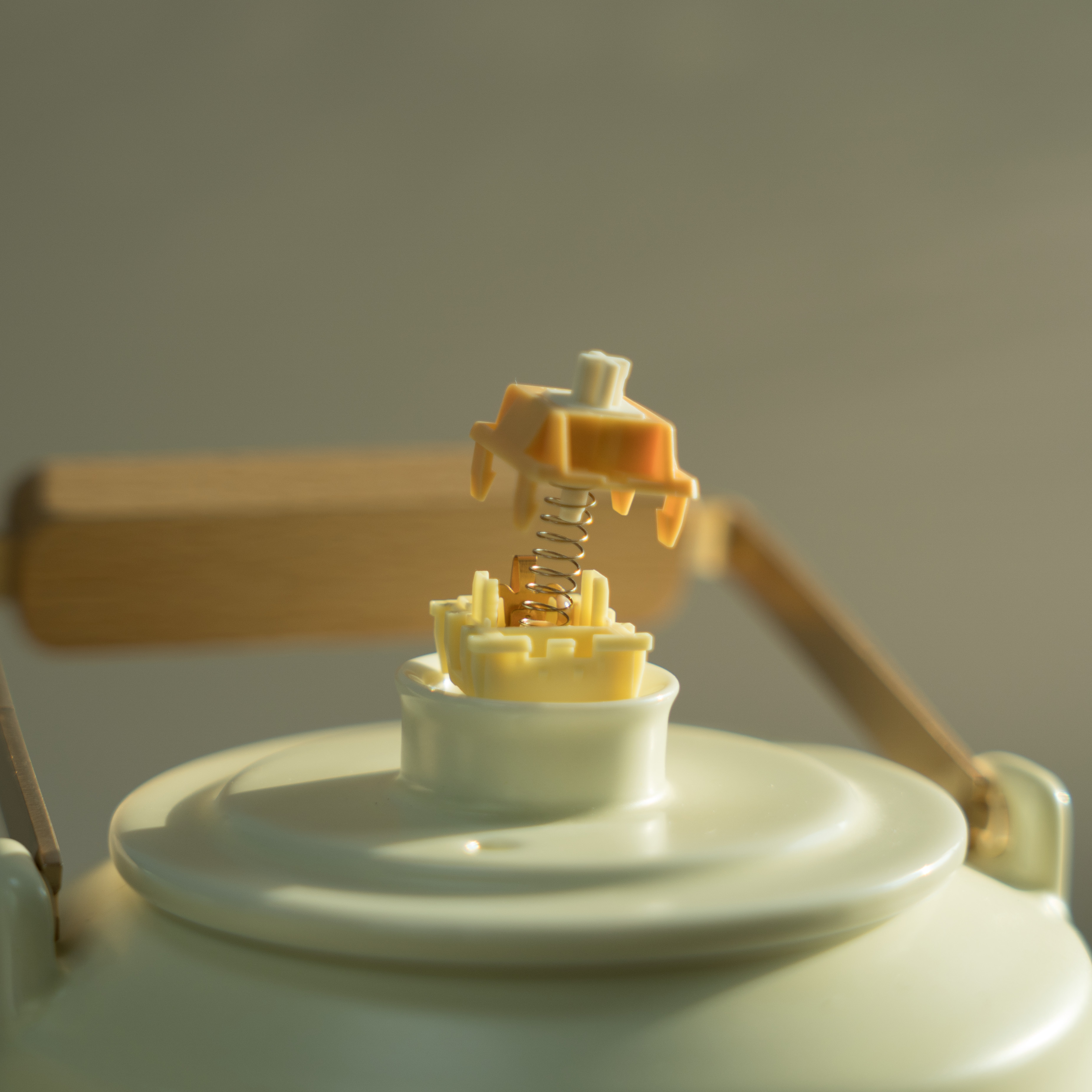 Egg Yolk Pastry Switch Linear  - مراجعة Keyboard Lube Kit وسعره