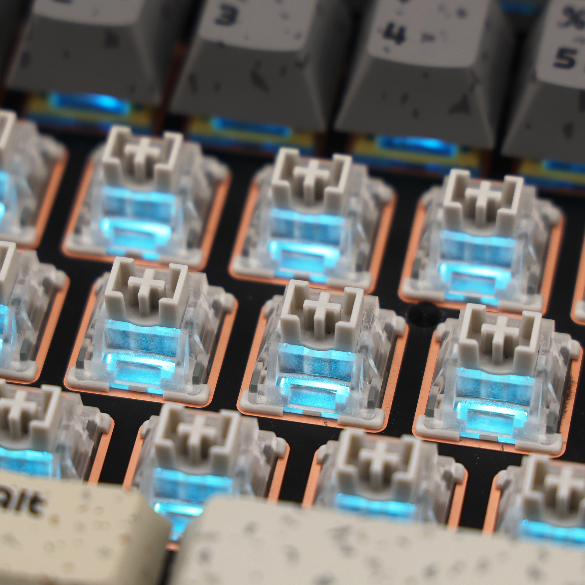 TTC 035 Original Magnetic Swit - مراجعة Gaming Keyboard Magnetic Switches وسعره