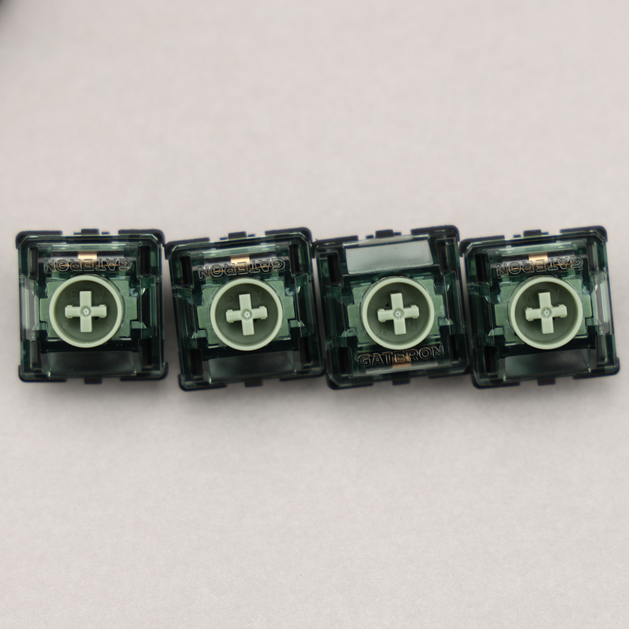 GATERON Magnetic Jade Emerald  - مراجعة Gaming Keyboard Magnetic Switches وسعره