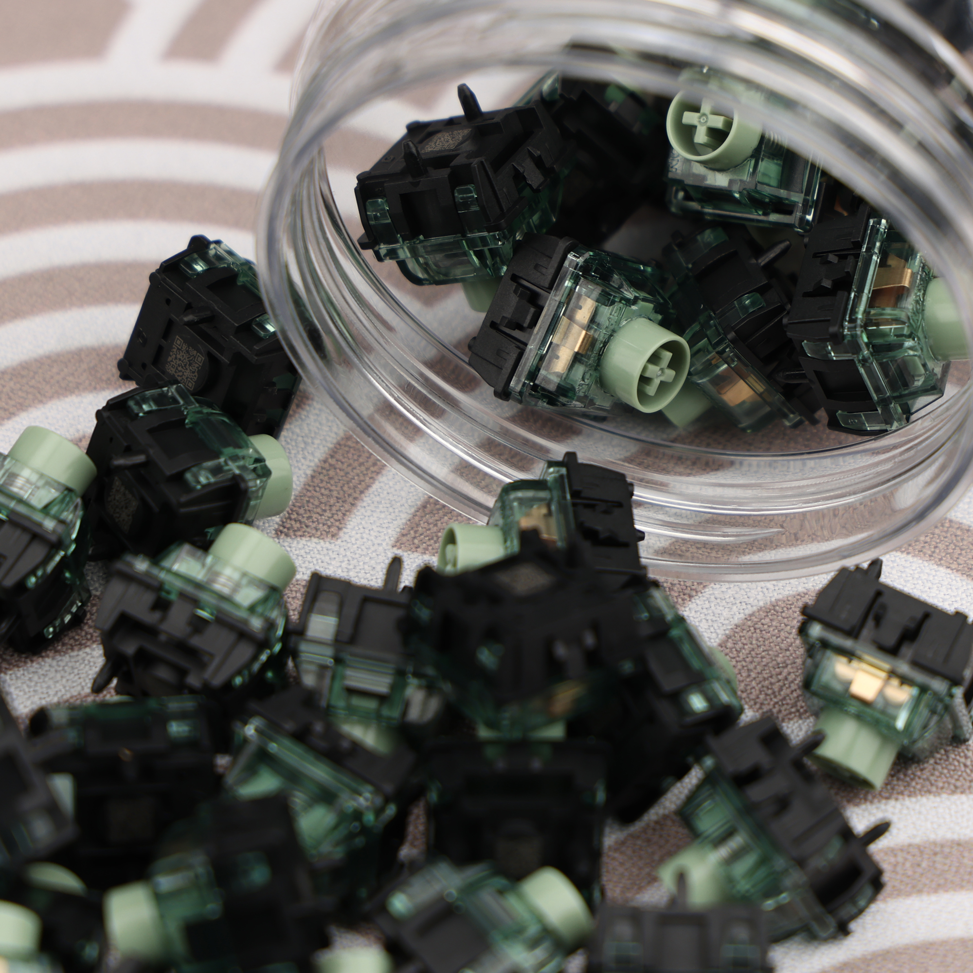 GATERON Magnetic Jade Emerald  - مراجعة Gaming Keyboard Magnetic Switches وسعره